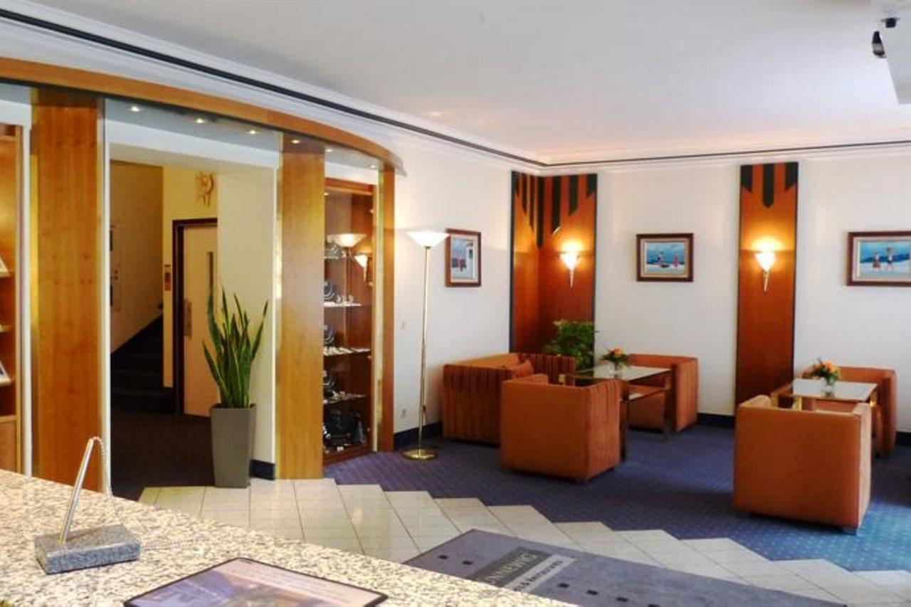 Trip Inn Hotel Esplanade Düsseldorf Exterior foto